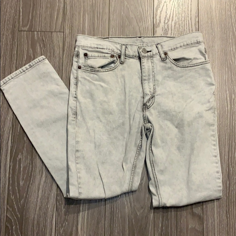 Levi’s Straight Leg Jeans